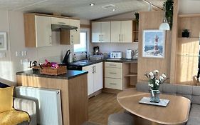 Phoenix Caravan Hire, Trecco Bay