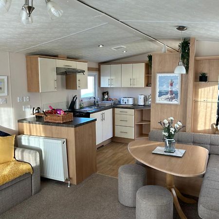 Phoenix Caravan Hire, Trecco Bay Porthcawl Exterior photo