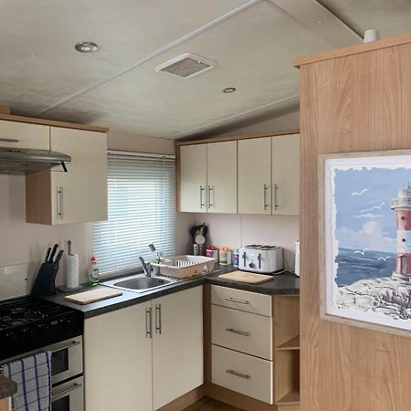 Phoenix Caravan Hire, Trecco Bay Porthcawl Exterior photo